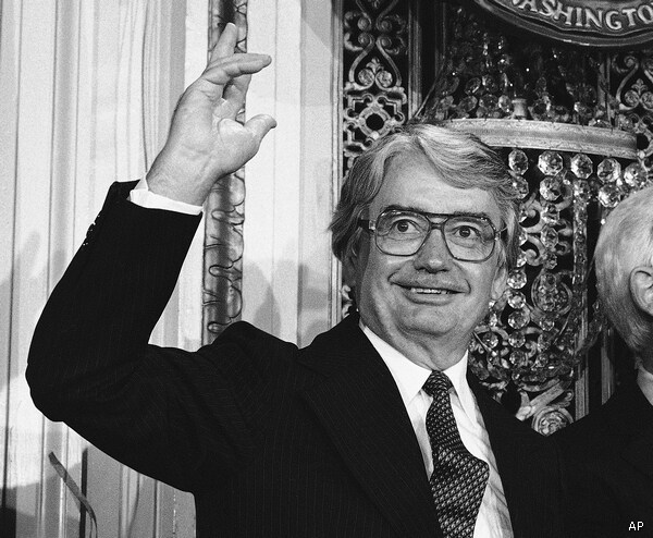 Former Wisconsin Governor Lucey Dies at 96