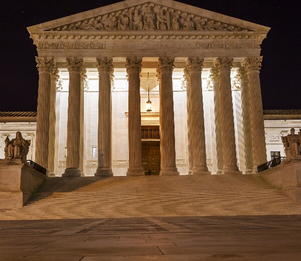 Justices Seem to Lean Toward Deaf Student in Education Case