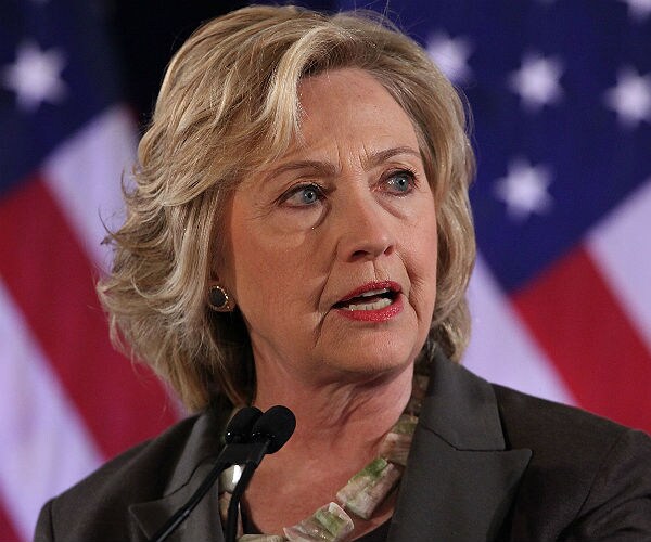 Democrat Clinton Receives First Security Briefing