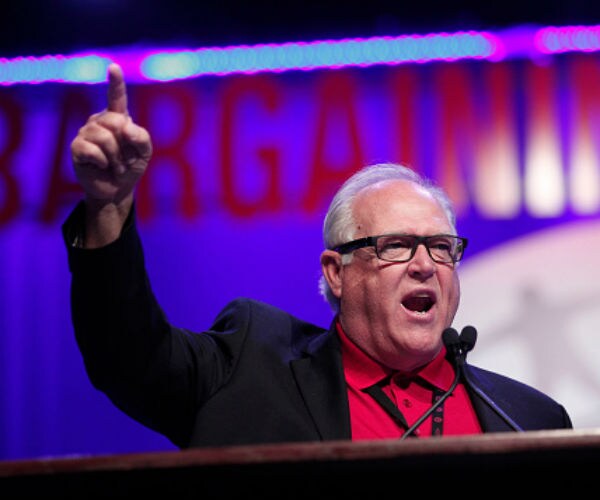 UAW Leader Suggests Union Will Back Clinton for U.S. President