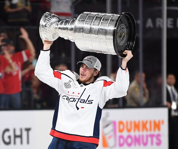 Capitals' T.J. Oshie Gives Dad With Alzheimer's a Stanley Cup Hug