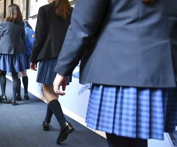 Later Bedtime Increases Abdominal Fat in Teens