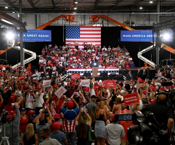 president donald trump speaks at campaign rally