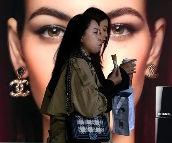 China Uncertainty Clouds Outlook for Luxury Sector