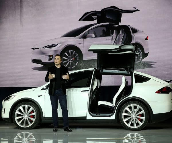 Tesla Reports Q1 Surprise Positive Free Cash Flow