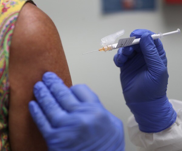 US Regulators Seek Advice on Thorny Issues as Vaccines Near