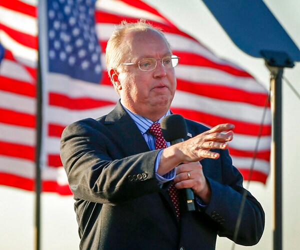 the late jim hagedorn speaks at a campaign rally 