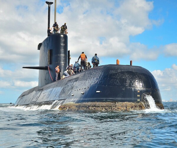 Argentina Lost Contact With Submarine Carrying 44