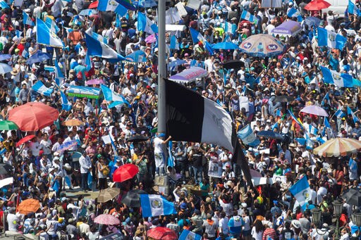 Guatemala Lawmakers again Vote Not to Lift Morales' Immunity