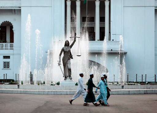 Bangladesh Reinstalls Justice Statue That Irked Islamists
