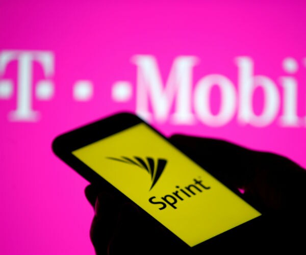 Sprint-T-Mobile Deal Faces Tough Path in Trump's Washington