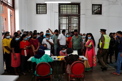 Sri Lanka Closes Key State Offices as Virus Outbreak Surges