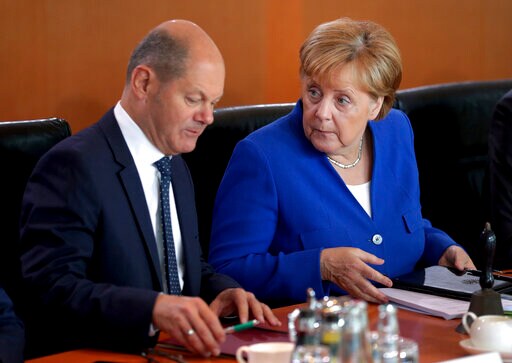 Germany Sells long Bond at Negative Rate amid Growth Fears