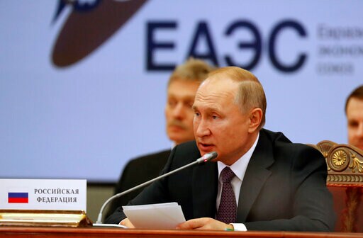 Putin Bristles at Western Criticism of 1939 Soviet-Nazi Pact