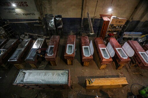 Chileans Mass Produce Caskets to Deal with COVID Onslaught