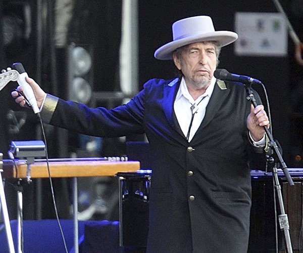 Bob Dylan Wins 2016 Nobel Prize in Literature