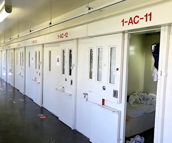 death row prison cells in california