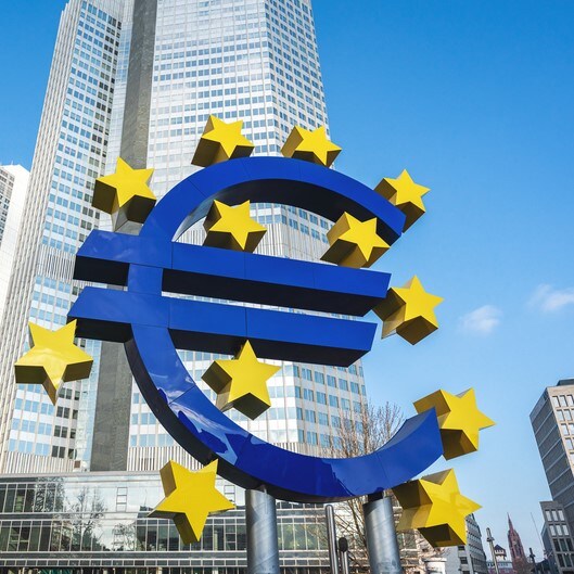Global Growth Worries Bolster Euro Zone Bond Markets
