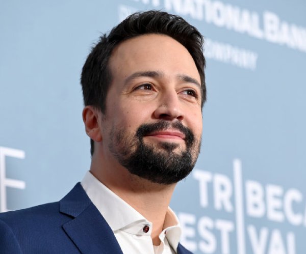 lin-manuel miranda attends a premiere