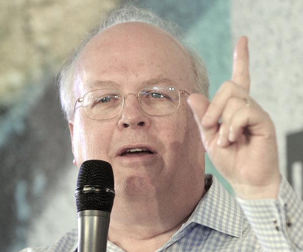 President Donald Trump denounced two Fox News commentators, including "loser" Karl Rove. https://www...