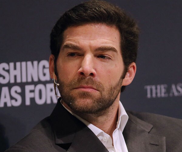 LinkedIn CEO Warns: Lines Blurring Between Real, Fake News