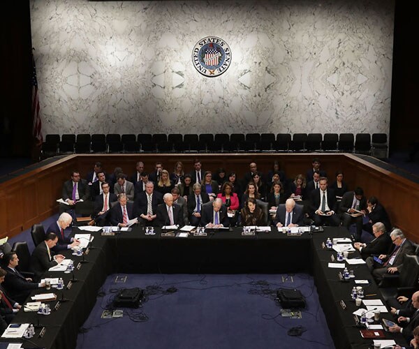 GOP Extends Reid Rule to Supreme Court Nominees