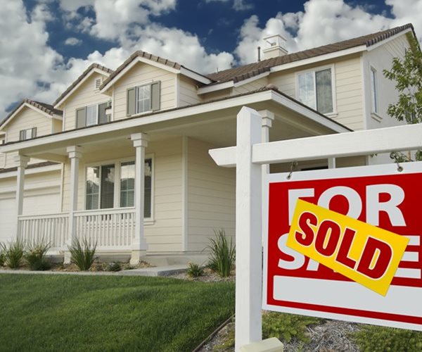 US Pending Home Sales Post Largest Gain in 2-1/2 Years