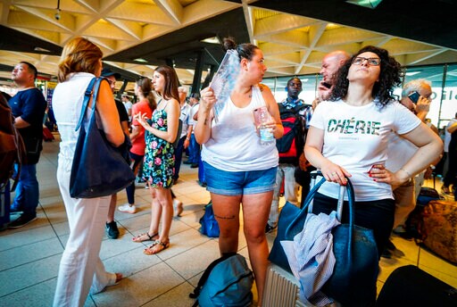 Fire Forces Cancellations of High-speed Trains in Italy