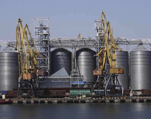 First Cargo Ships Arrive in Ukrainian Port After Russia Exits Grain Deal
