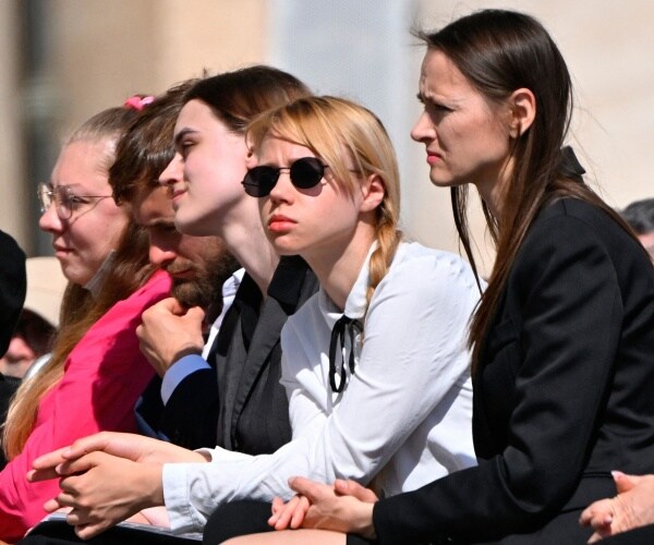 Wives of Mariupol Defenders to Pope: 'You Are Our Last Hope'