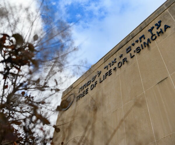 Lawyers Fight Death Penalty for Synagogue Shooting Suspect