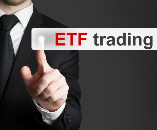 Hedge Funds Replicating ETFs Bear Brunt of Crowded Trade Selloff