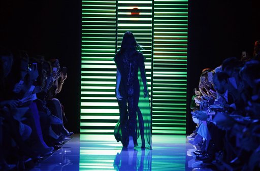 Models, Not Celebrity Guests, Turn Heads in Paris