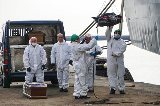 Bodies of 26 Migrants Arrive in Italy as Rescues Intensify