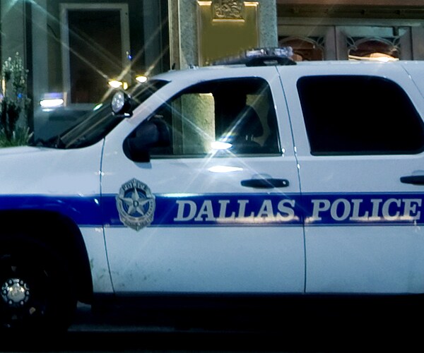 Dallas Police Officer Shot, Killed at Texas Apartment Complex