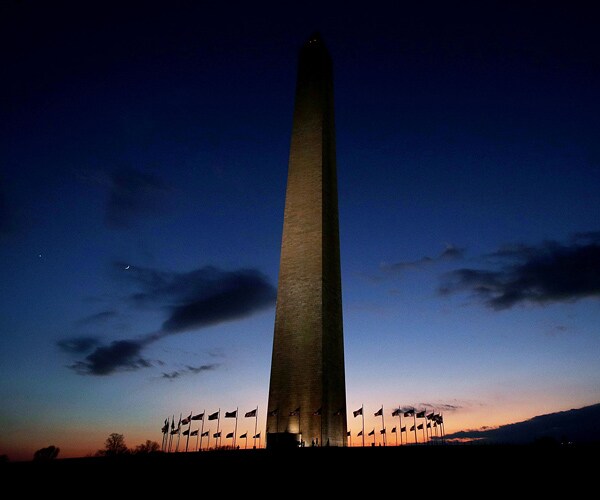 Washington Monument Lights Darken for Second Brief Outage