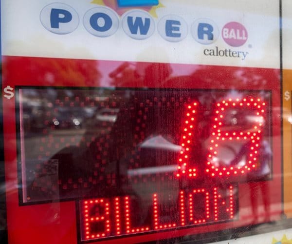 Arkansas Winner Claims $1.8 Billion Powerball Jackpot