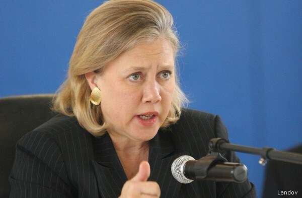 Desperate Landrieu Looks for Independent, GOP Support