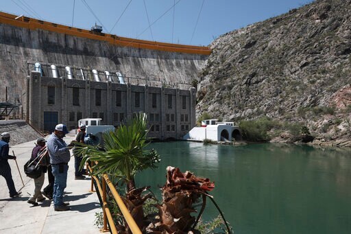 Mexican President Vows to Pay US Water Debt, Thanks Trump