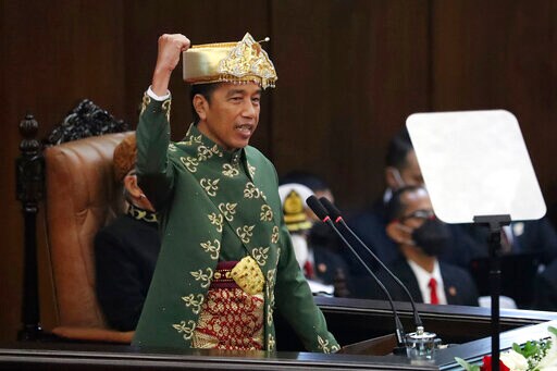 Indonesian Leader Calls for Unity, Braces for Global Crises
