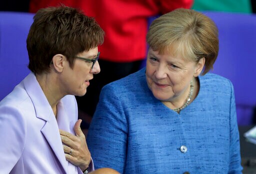 German Govt Defends Separate Ministerial Flights to US