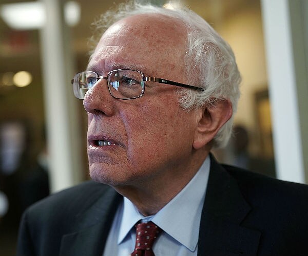 Bernie Sanders: Media Ignores the Rise of Oligarchy