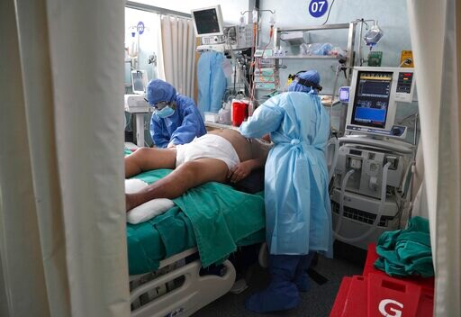 Peru's Intensive Care Units at Capacity as Virus Cases Surge