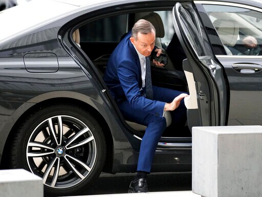 German Transport Minister Opposes EU Combustion Engine Ban