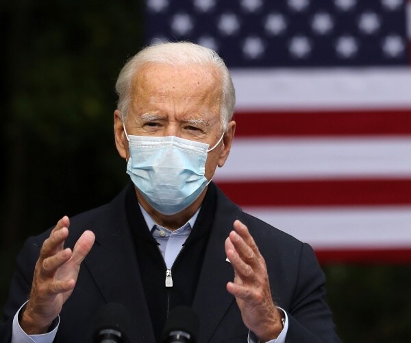 joe biden speaks at campaign event