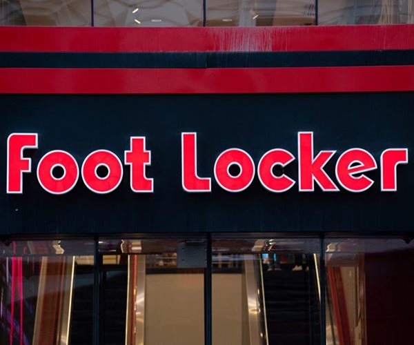 Foot Locker 2Q Sales Fall on Cautious Consumers
