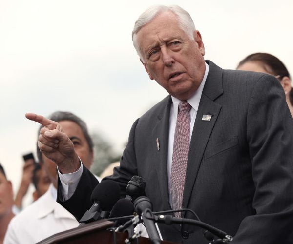 Rep. Hoyer: Pentagon Transgender Delay 'Outrageous' 