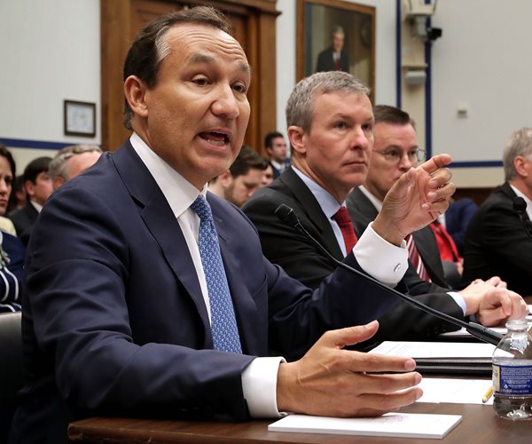 United CEO to Congress: 'We Will Do Better'