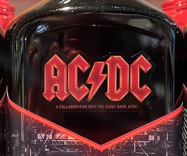 Original AC/DC Drummer Colin Burgess Dies at 77 | Newsmax.com