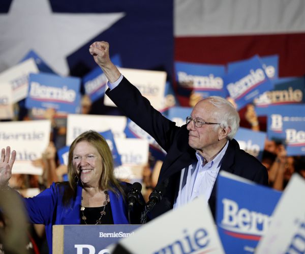 Former Democratic Candidate Williamson Endorses Sanders' 2020 Bid